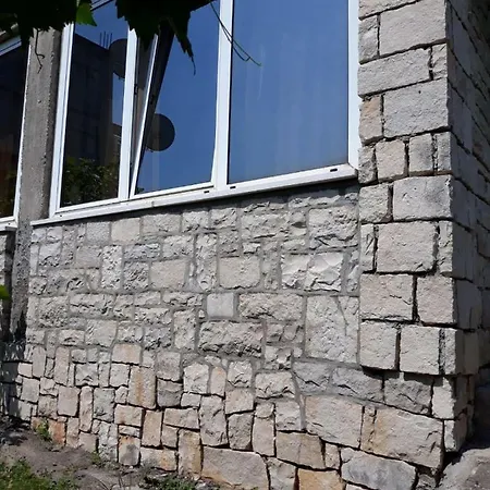 Guest House *