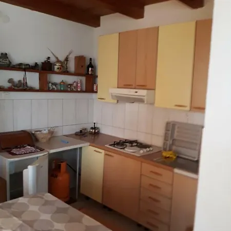 Guest House *